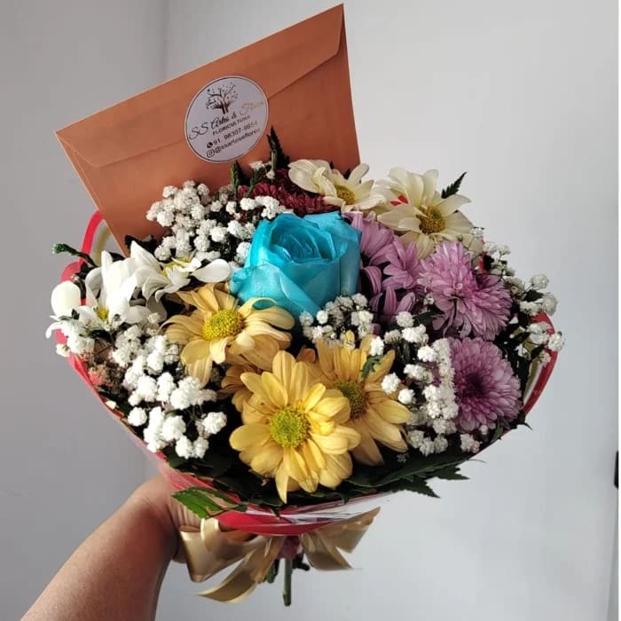 MINI BUQUÊ COM ROSA AZUL